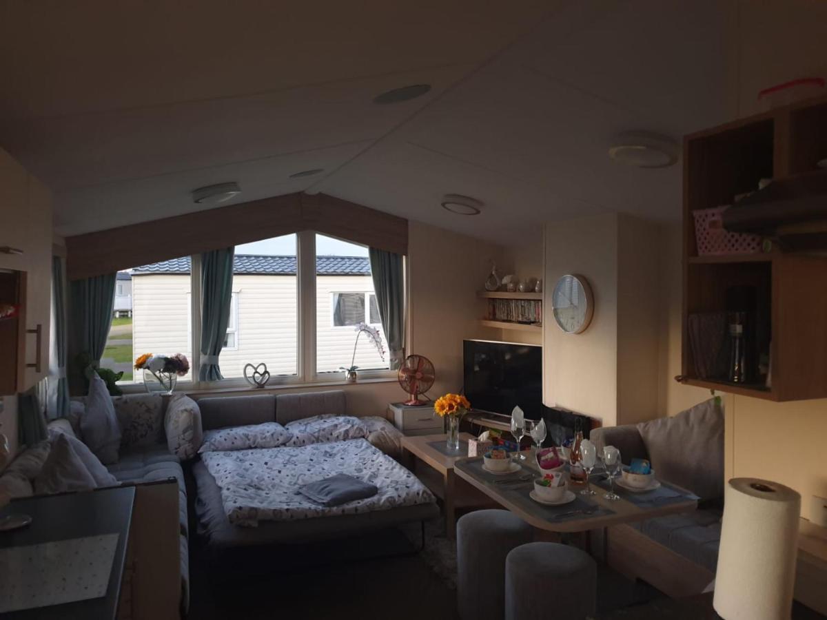 Tunstall View Caravan Holidays At Sand Le Mere Екстериор снимка