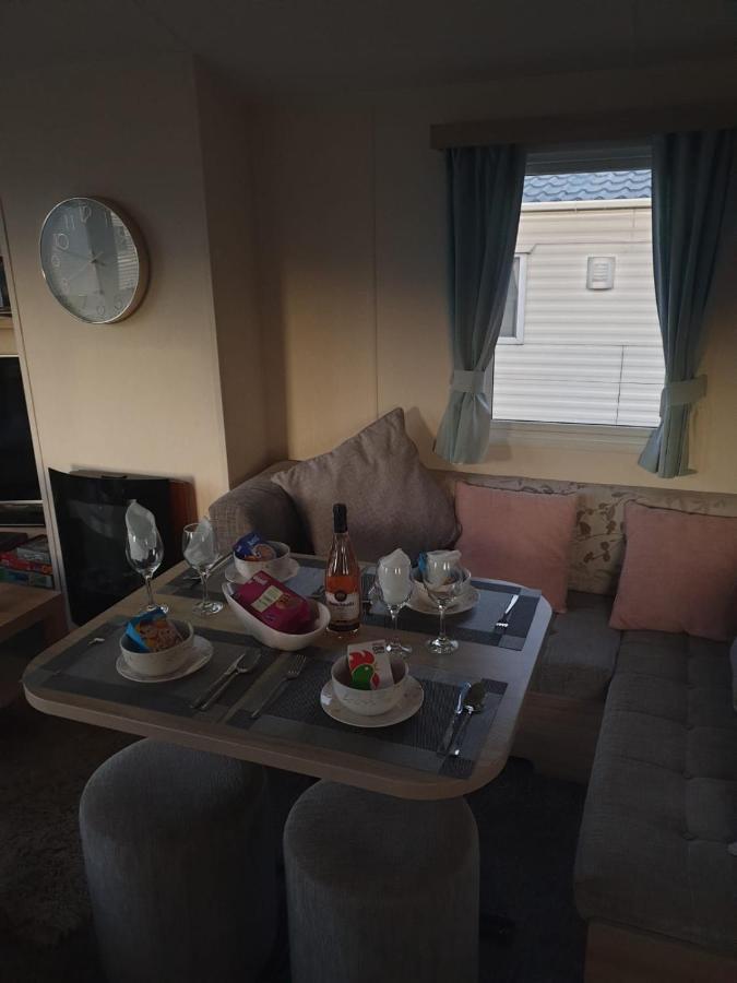 Tunstall View Caravan Holidays At Sand Le Mere Екстериор снимка